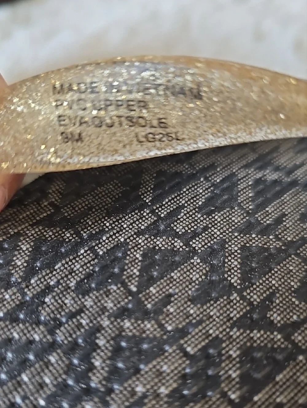 NWOT! Michael Kors Jet Set Glitter Flip Flops